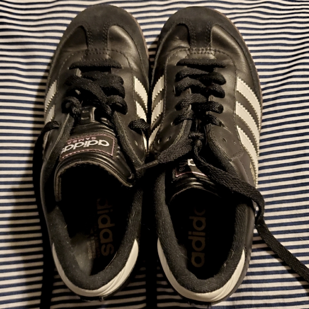 Adidas Samba women's sz 6